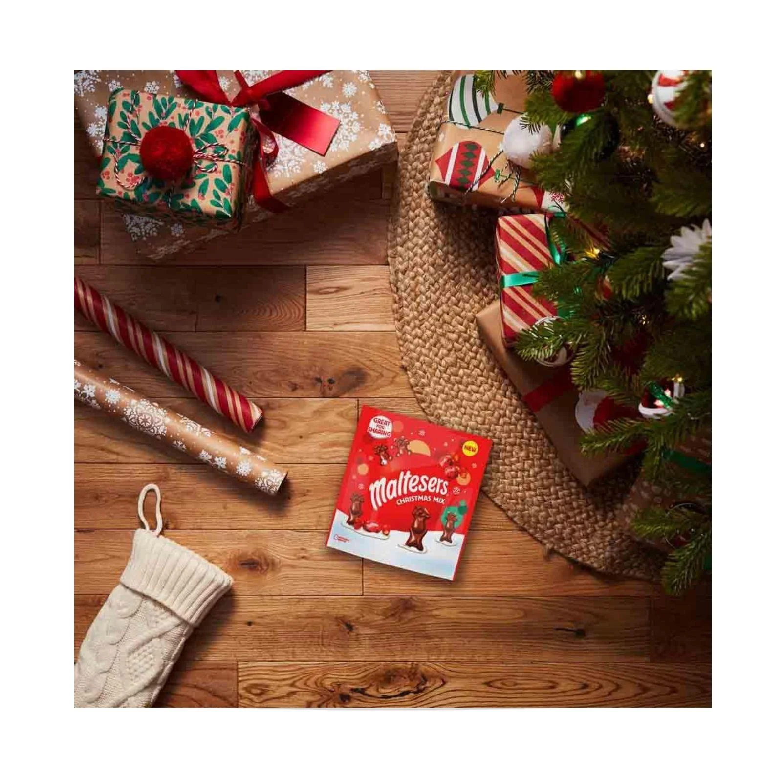 Maltesers Christmas Mix, Mint Chocolate & Milk Chocolate Selection Pouch 240g (Box of 6) - Image 4